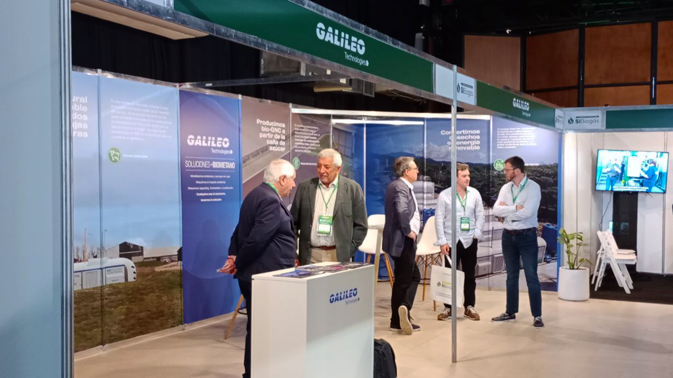Nuestro stand en la exposición.