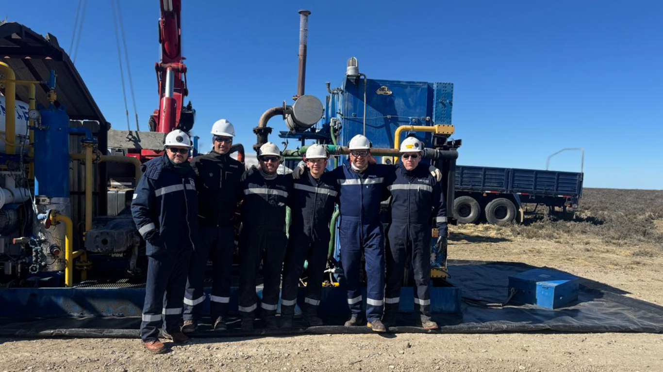 Equipo de trabajo en planta.